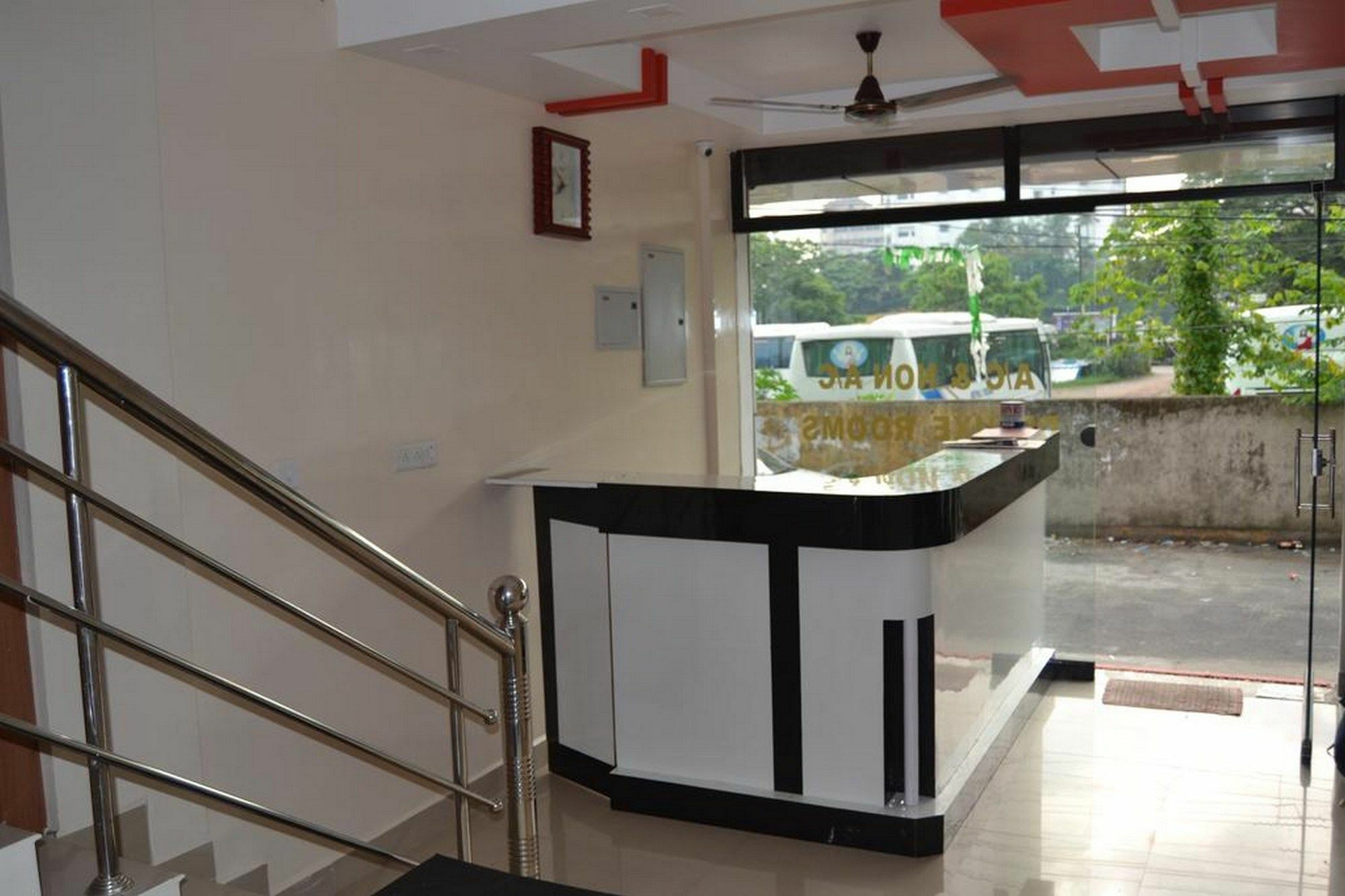 Fabhotel Rithikha Manapakkam Hotel